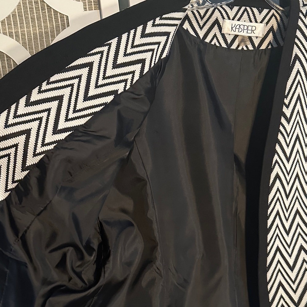 Kasper Women's Zigzag Patterned Lined Blazer Zipp… - image 5